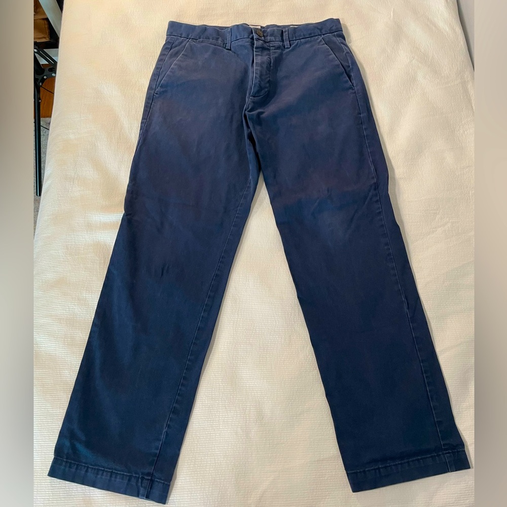 Men’s Gap navy blue cotton chinos. Size 32X30.